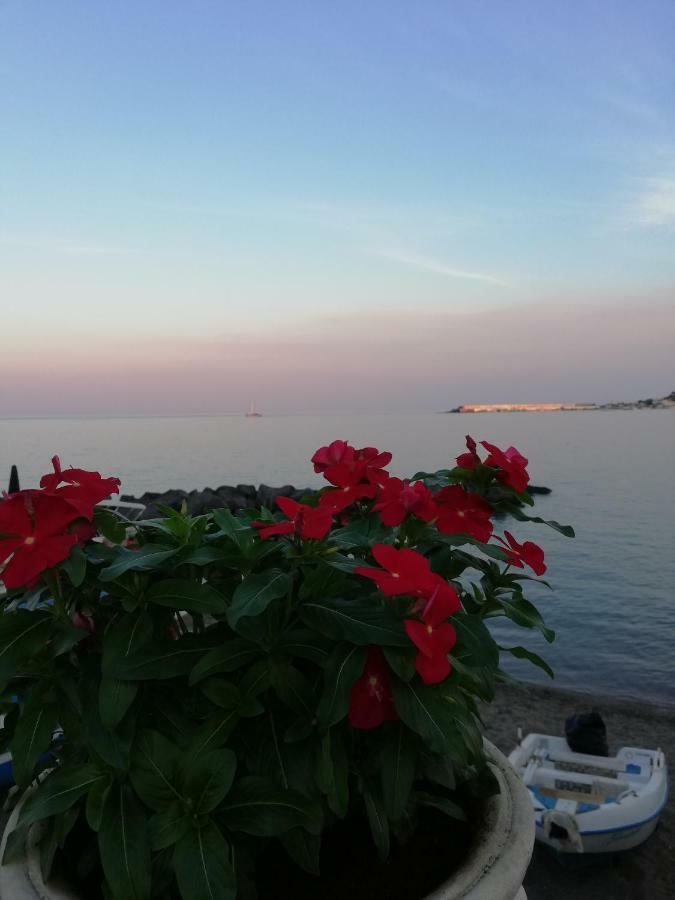 Casa Vacanze Aloha Giardini Naxos Eksteriør bilde